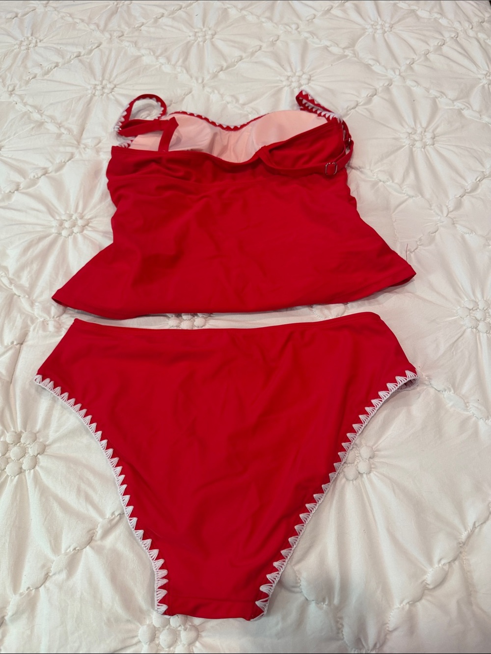 Cupshe Red Tankini Set with White Trim - Picture 7 of 7